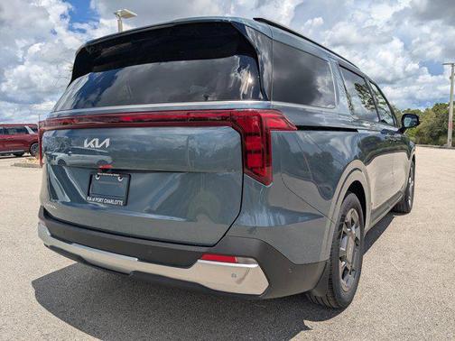 2026 Kia Carnival SX