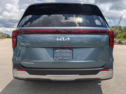 2026 Kia Carnival SX