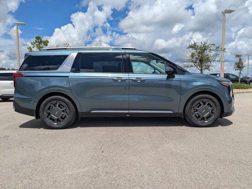 2026 Kia Carnival SX