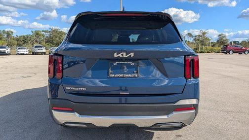 2025 Kia Sorento S