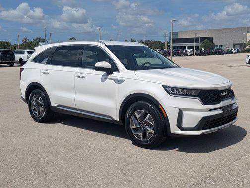 Snow White Pearl 2022 Kia Sorento Hybrid S