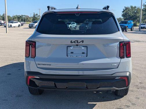 Wolf Gray 2026 Kia Sorento SX