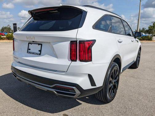 2023 Kia Sorento SX