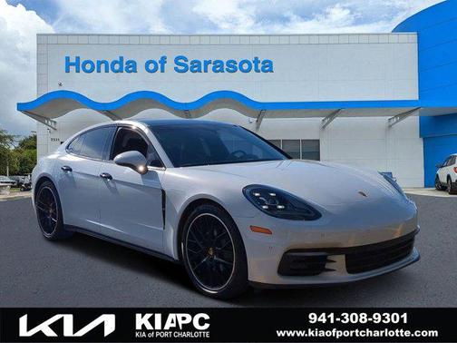 2018 Porsche Panamera 4S