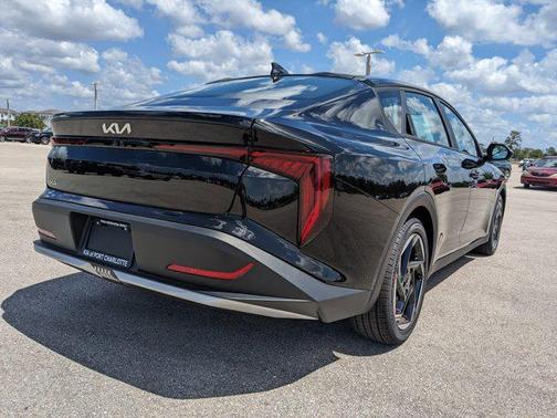 2025 Kia K4 EX