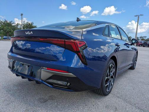 2025 Kia K5 EX