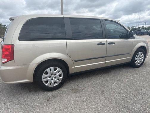 Cashmere/Sandstone Pearlcoat 2014 Dodge Grand Caravan AVP/SE