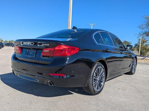 2020 BMW 530 530i