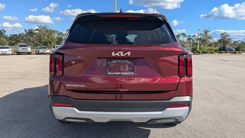 2025 Kia Sorento LX