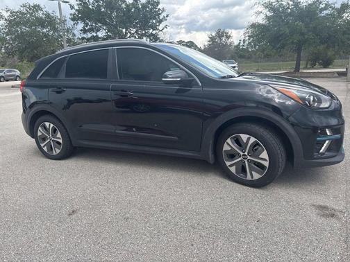 Aurora Black Pearl 2020 Kia Niro EV EX Premium
