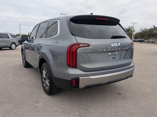 2025 Kia Telluride LX