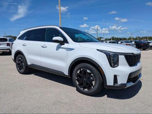 Glacial White 2026 Kia Sorento S