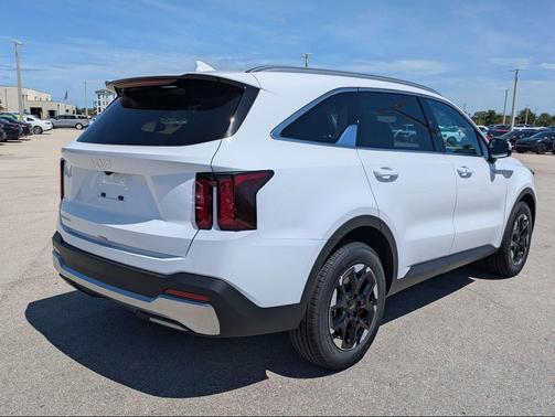 Glacial White 2026 Kia Sorento S