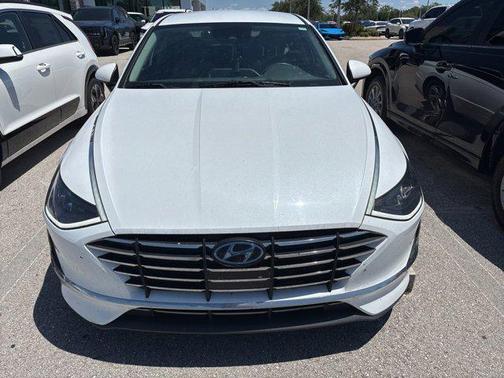 Quartz White 2020 Hyundai SONATA SE