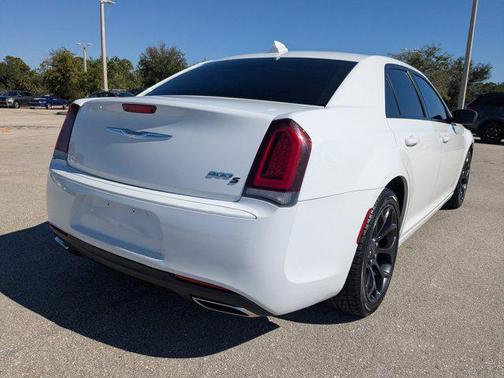 2020 Chrysler 300 S