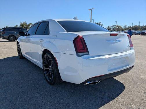 2020 Chrysler 300 S