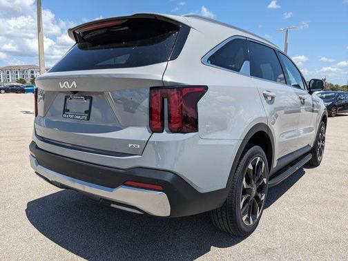 2025 Kia Sorento EX