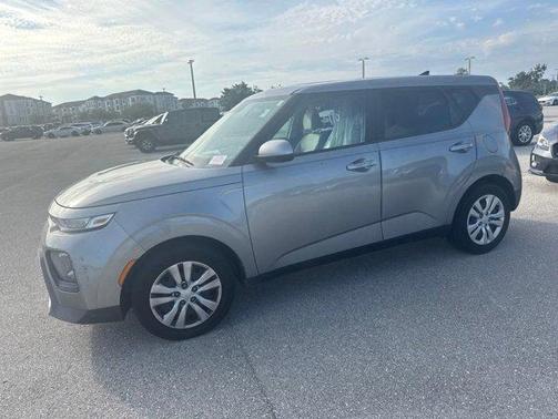 Steel Gray 2022 Kia Soul LX