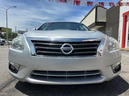 Brilliant Silver 2015 Nissan Altima 2.5 SL