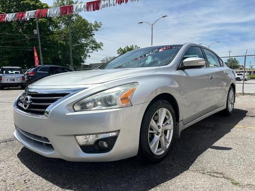 Brilliant Silver 2015 Nissan Altima 2.5 SL