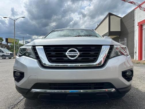 Brilliant Silver Metallic 2019 Nissan Pathfinder SL