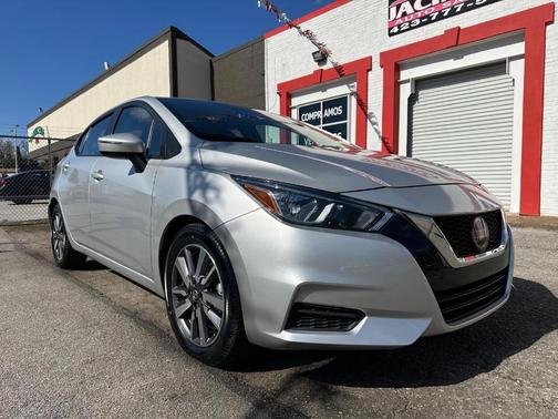 Brilliant Silver Metallic 2020 Nissan Versa 1.6 SV