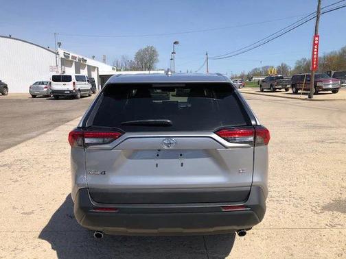 2022 Toyota RAV4 LE