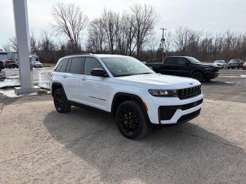 2026 Jeep Grand Cherokee Altitude
