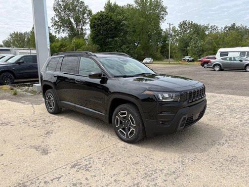 Diamond Black Crystal Pearlcoat 2026 Jeep Cherokee Limited