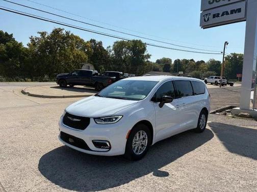 2026 Chrysler Pacifica L