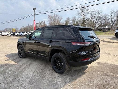 2026 Jeep Grand Cherokee Altitude