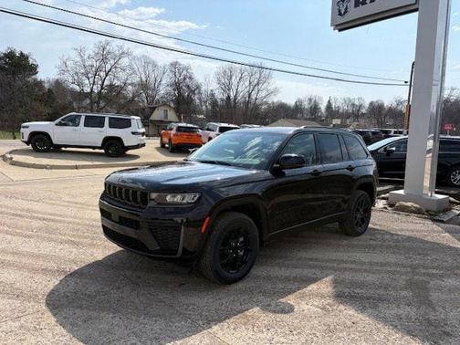 2026 Jeep Grand Cherokee Altitude