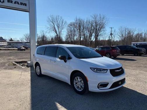 2026 Chrysler Pacifica L