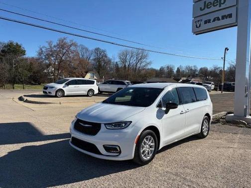 2026 Chrysler Pacifica L