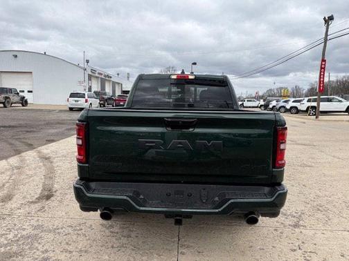 Serrano Green Metallic 2026 RAM 1500 Big Horn/Lone Star