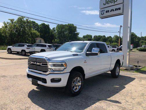2024 RAM 2500 Laramie Crew Cab 4x4 6'4' Box