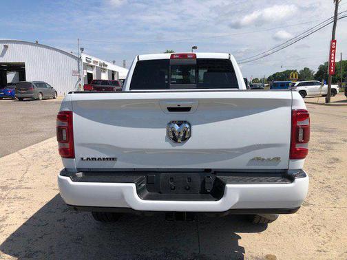2024 RAM 2500 Laramie Crew Cab 4x4 6'4' Box