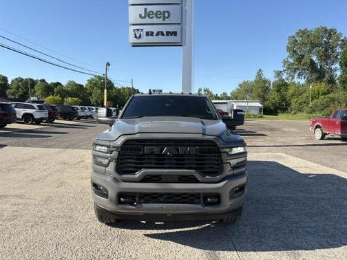 Ceramic Gray Clearcoat 2026 RAM 2500 Big Horn Crew Cab 4x4 6'4' Box