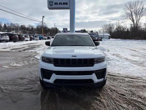 2026 Jeep Grand Cherokee Altitude