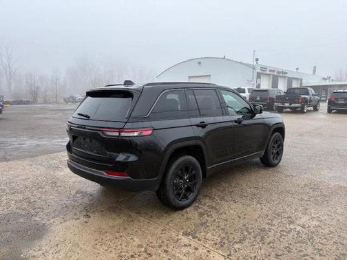 2026 Jeep Grand Cherokee Altitude