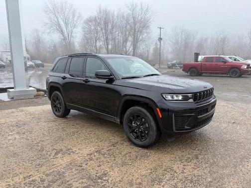 2026 Jeep Grand Cherokee Altitude