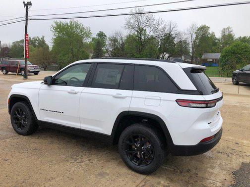 2025 Jeep Grand Cherokee Altitude
