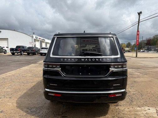 Diamond Black Crystal Pearlcoat 2022 Jeep Grand Wagoneer Series III 4x4
