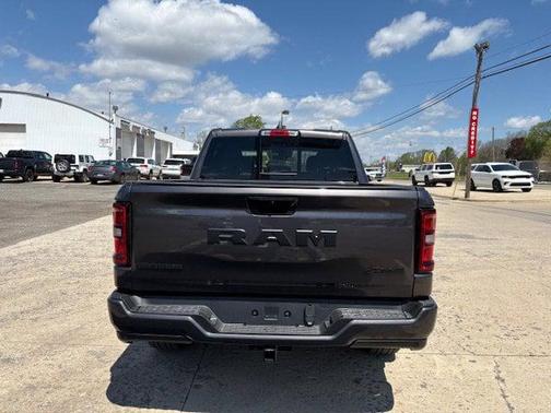 Granite Crystal Metallic Clearcoat 2026 RAM 1500 Big Horn/Lone Star