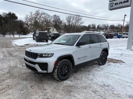 2026 Jeep Grand Cherokee Altitude