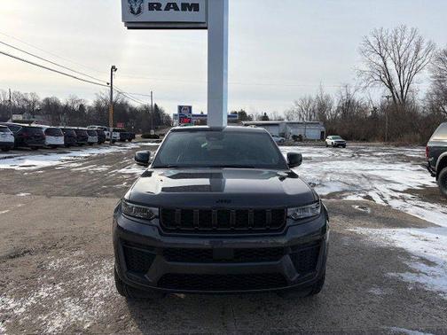 2026 Jeep Grand Cherokee Altitude