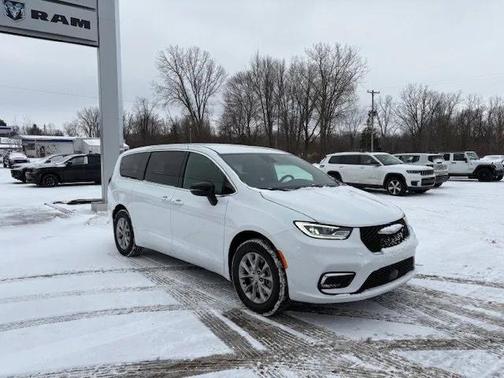 2026 Chrysler Pacifica L