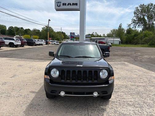 Black Clearcoat 2016 Jeep Patriot Latitude