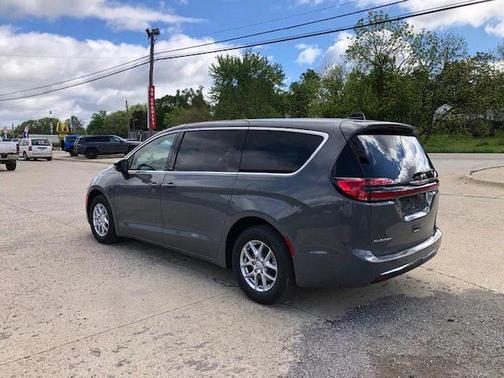 2025 Chrysler Pacifica L