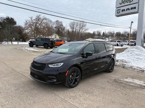 2026 Chrysler Pacifica Limited